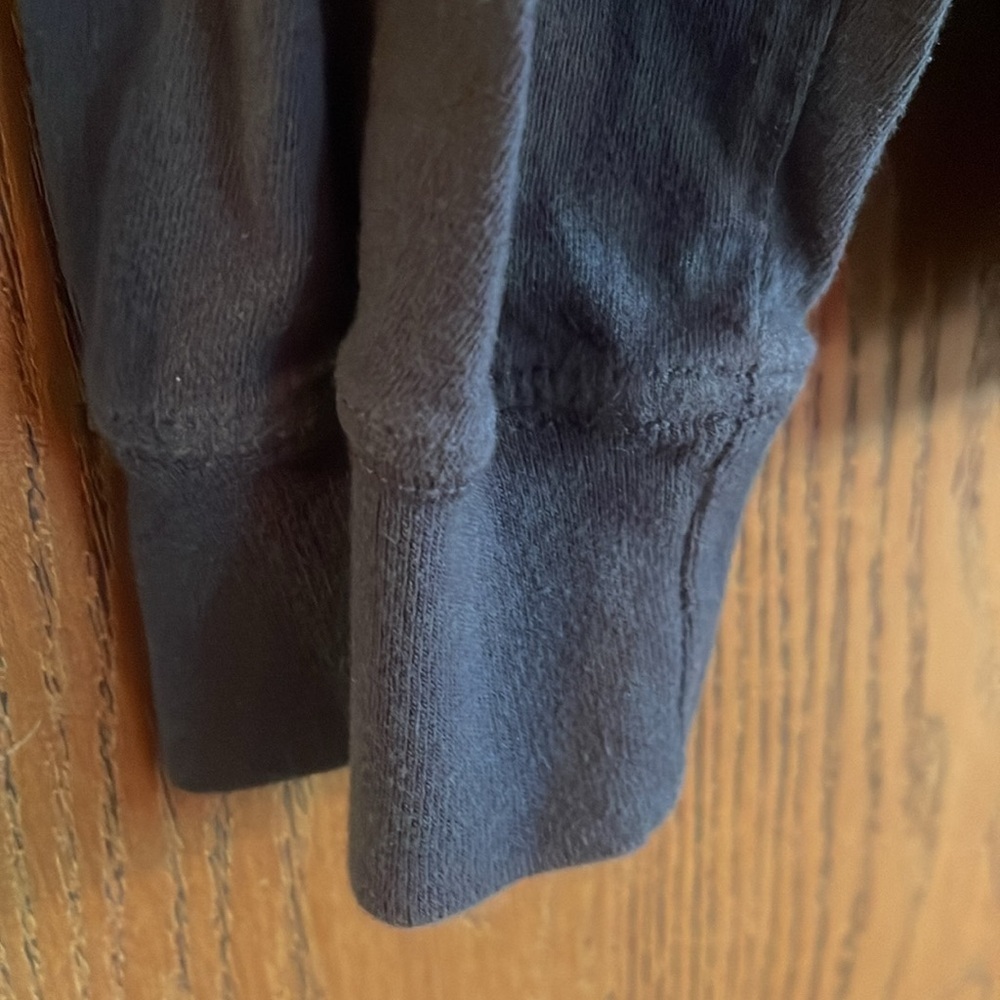 Nike - Iowa Hawkeyes - Long Sleeve - Picture 4 of 5